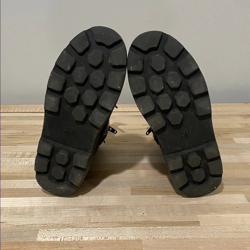 H&M stylish black